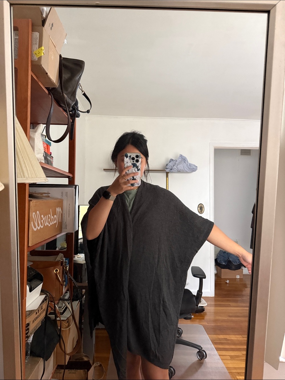 Forever 21 charcoal grey poncho sweater size S/M - Picture 4 of 4